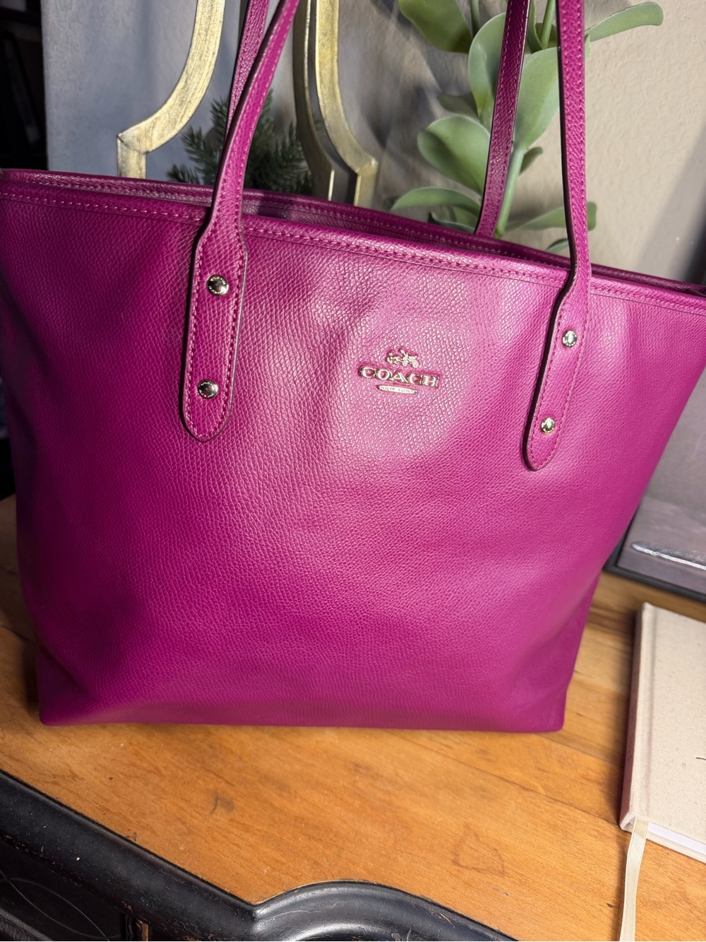 COACH Women's Fuchsia Pebbled Leather Tote